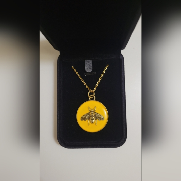 Gucci Pendant - Picture 1 of 6